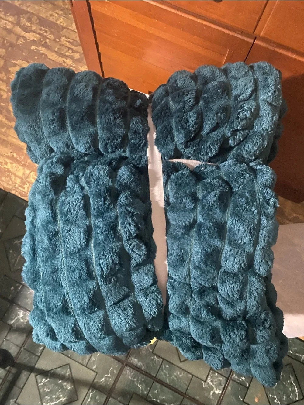 Dark Green Plush Throw Blanket